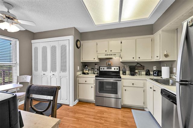 4570 NW 18th Avenue 604, Deerfield Beach, FL 33064