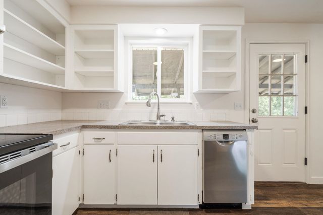 127 Pineview Ct, Cheney, WA 99004