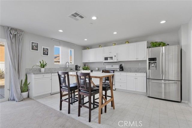 15954 Silver Tip Way, Victorville, CA 92394