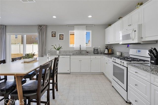 15954 Silver Tip Way, Victorville, CA 92394