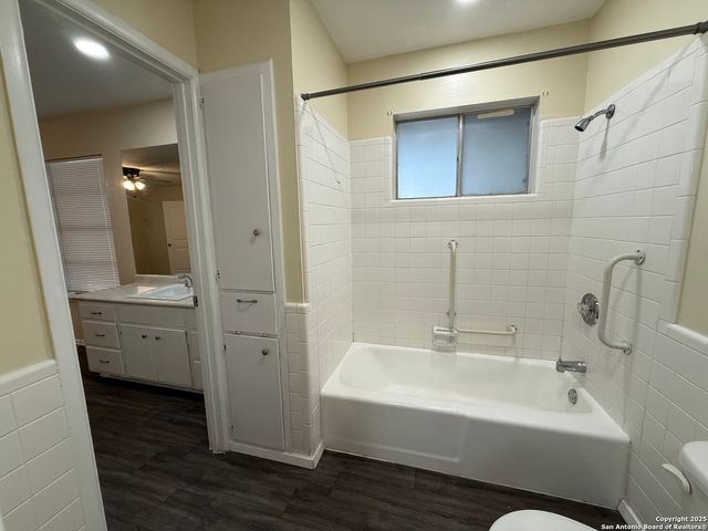 10104 Ironside, San Antonio, TX 78230