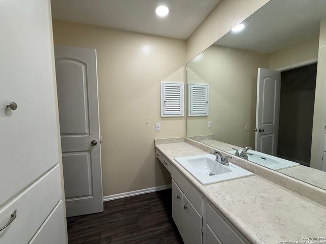 10104 Ironside, San Antonio, TX 78230