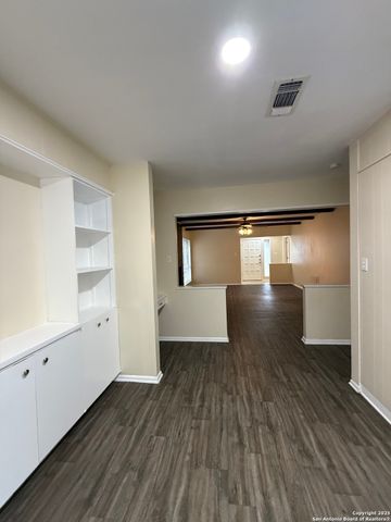 10104 Ironside, San Antonio, TX 78230