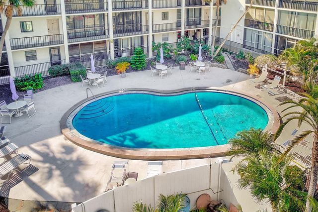 10540 77TH TERRACE 109, Seminole, FL 33772