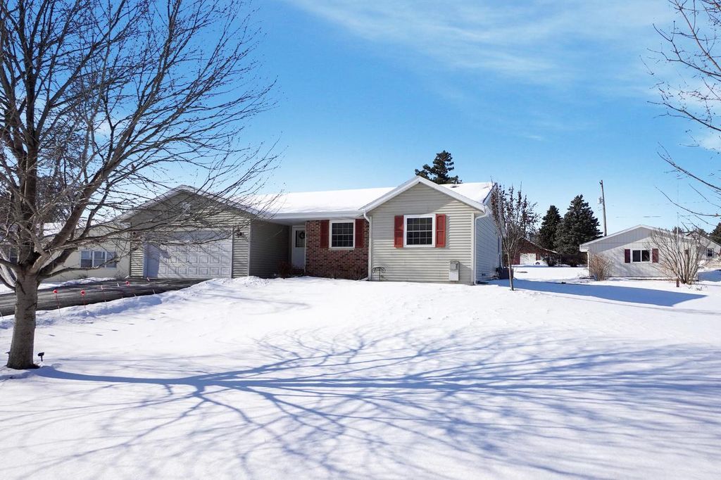 N3987 Vista ROAD, Sullivan, WI 53178