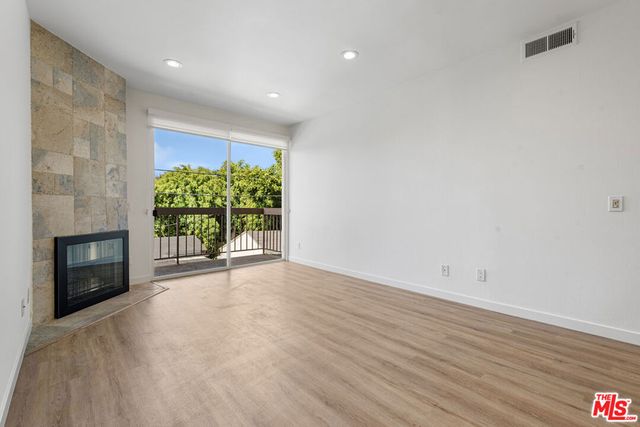 2263 Fox Hills Drive 102, Los Angeles, CA 90064