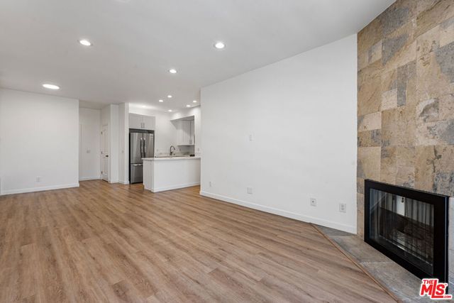 2263 Fox Hills Drive 102, Los Angeles, CA 90064