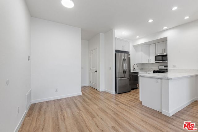 2263 Fox Hills Drive 102, Los Angeles, CA 90064