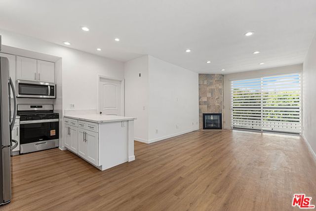 2263 Fox Hills Drive 102, Los Angeles, CA 90064