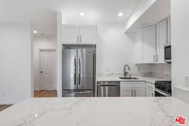 2263 Fox Hills Drive 102, Los Angeles, CA 90064