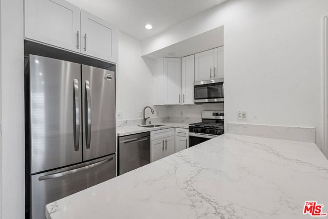 2263 Fox Hills Drive 102, Los Angeles, CA 90064