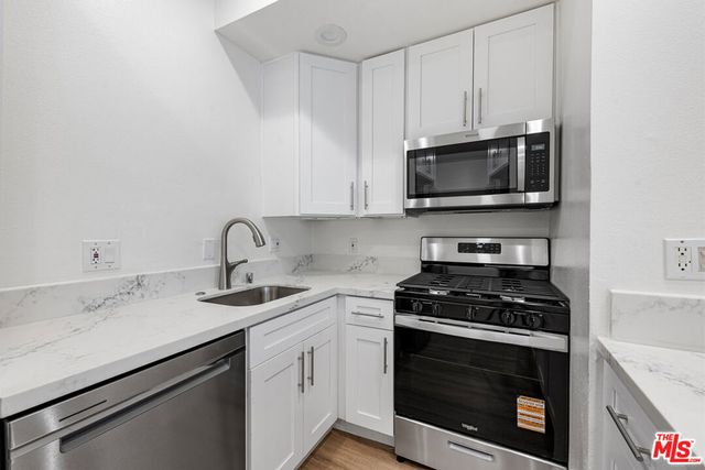 2263 Fox Hills Drive 102, Los Angeles, CA 90064