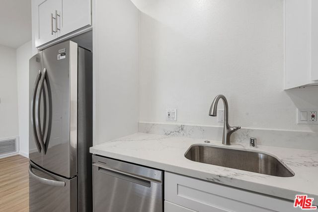 2263 Fox Hills Drive 102, Los Angeles, CA 90064