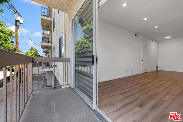 2263 Fox Hills Drive 102, Los Angeles, CA 90064