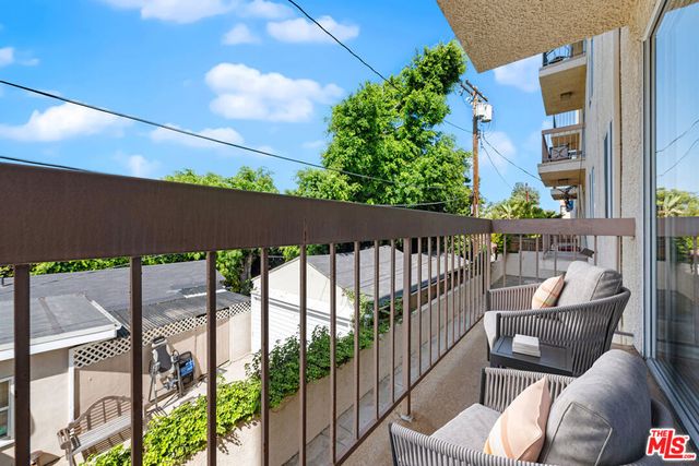 2263 Fox Hills Drive 102, Los Angeles, CA 90064