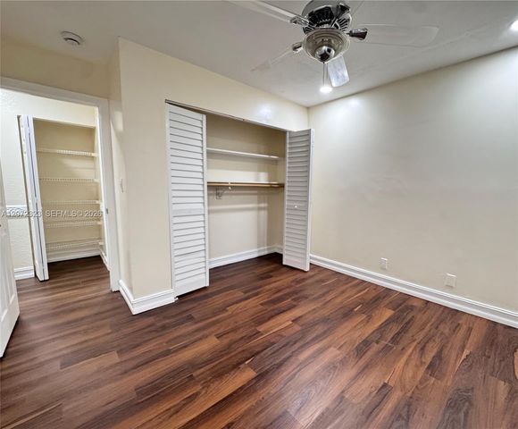 32 Wimbledon Lake Drive 221, Plantation, FL 33324
