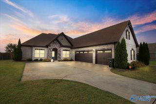 325 Summerglen Road SW, Madison, AL 35756