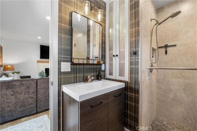4427 E Rosada Street, Long Beach, CA 90815