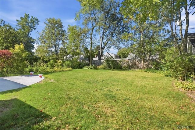 87 Lamarck Drive, Amherst, NY 14226