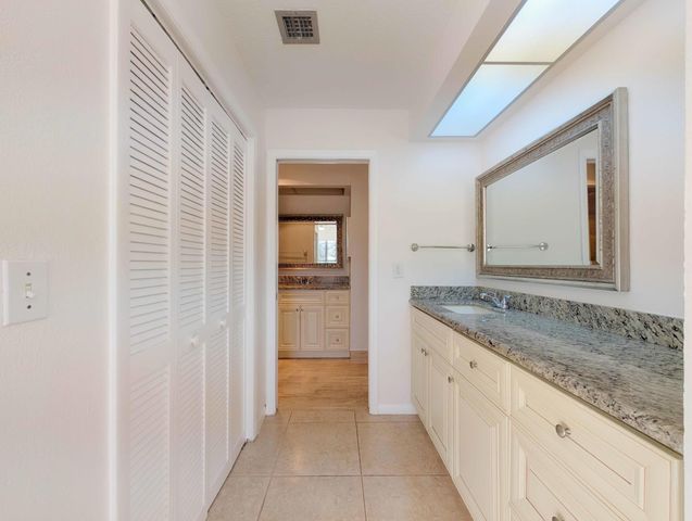 7535 La Paz Boulevard 107, Boca Raton, FL 33433