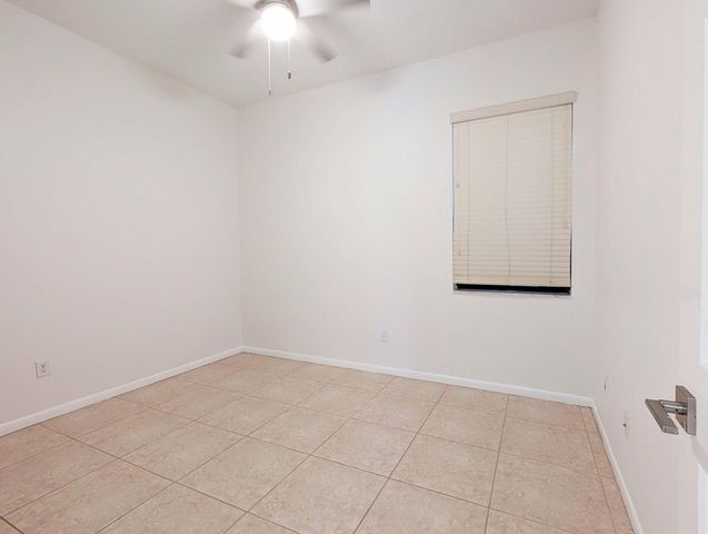 7535 La Paz Boulevard 107, Boca Raton, FL 33433