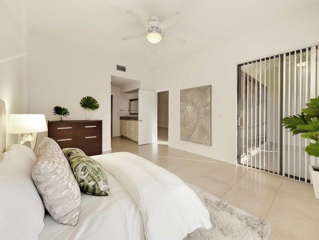 7535 La Paz Boulevard 107, Boca Raton, FL 33433