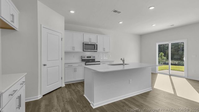 1034 Misty Creek Drive, Aberdeen, NC 28315