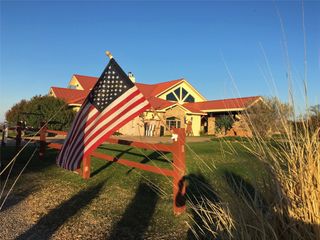 966 Feather Bay Drive, Brownwood, TX 76801