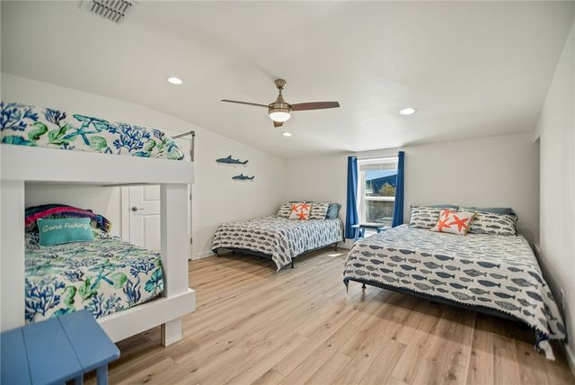 253 Carrie St, Port O'connor, TX 77982