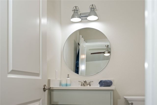 253 Carrie St, Port O'connor, TX 77982