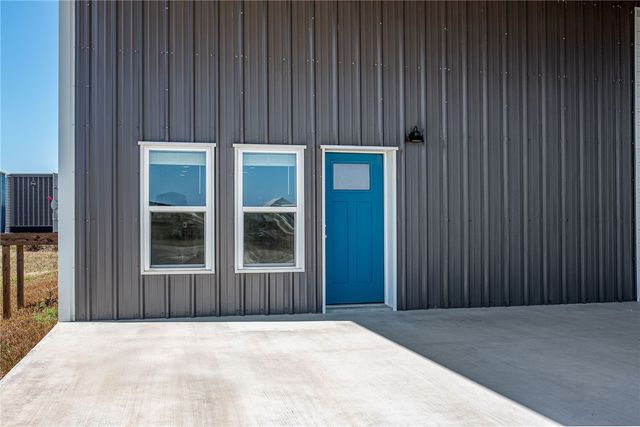 253 Carrie St, Port O'connor, TX 77982