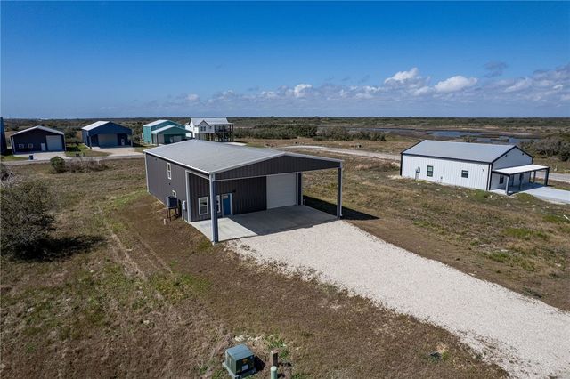 253 Carrie St, Port O'connor, TX 77982