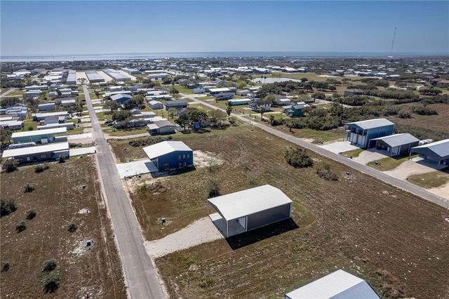 253 Carrie St, Port O'connor, TX 77982