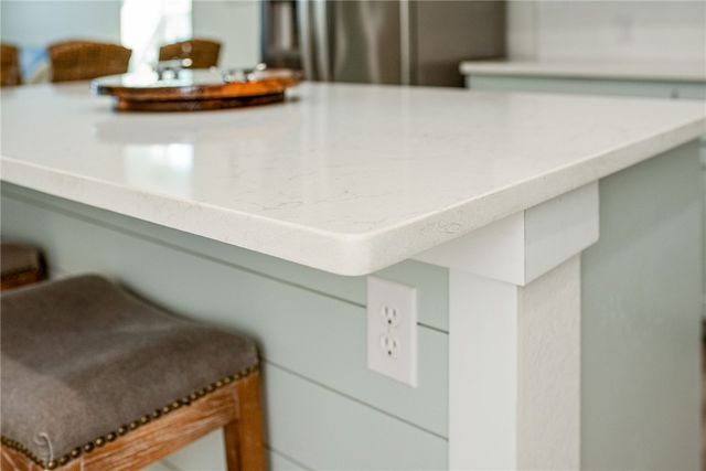 253 Carrie St, Port O'connor, TX 77982