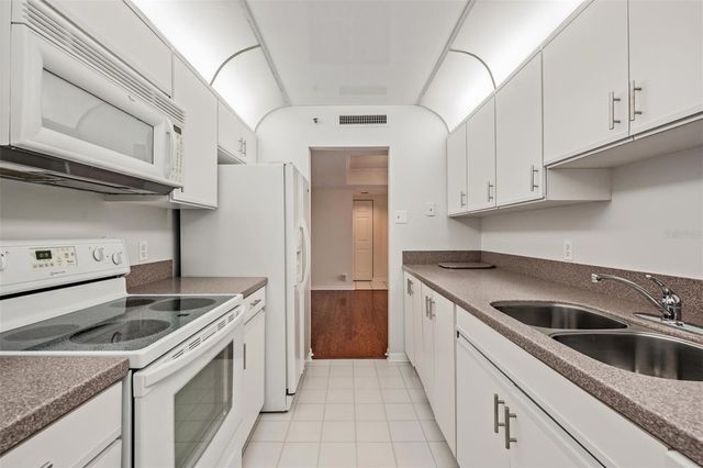 3211 W SWANN AVENUE 707, Tampa, FL 33609