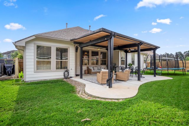22215 Willow Creek Bridge Lane, Tomball, TX 77375