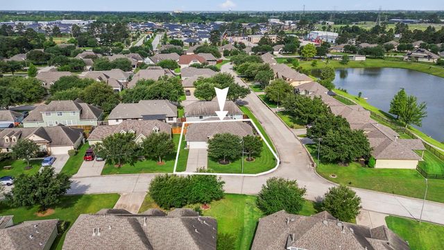 22215 Willow Creek Bridge Lane, Tomball, TX 77375