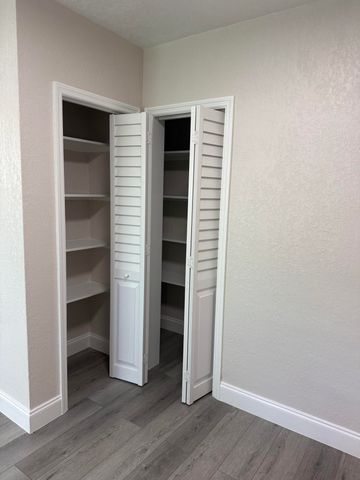 112 Lake Avenue 1, Lake Worth Beach, FL 33460