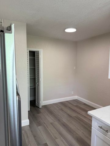112 Lake Avenue 1, Lake Worth Beach, FL 33460