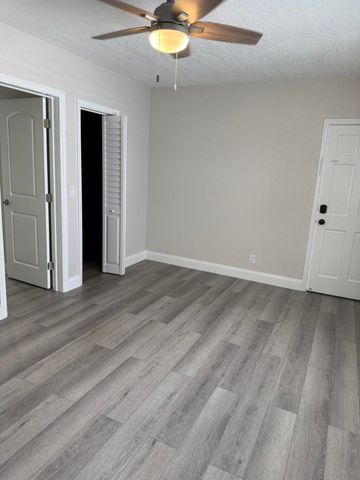 112 Lake Avenue 1, Lake Worth Beach, FL 33460