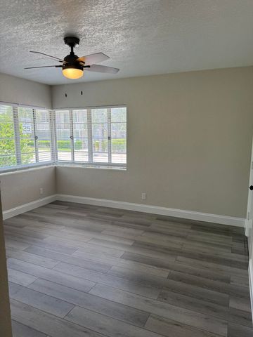 112 Lake Avenue 1, Lake Worth Beach, FL 33460