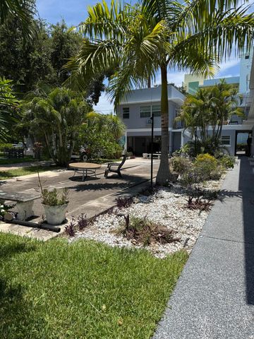 112 Lake Avenue 1, Lake Worth Beach, FL 33460