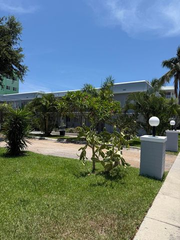 112 Lake Avenue 1, Lake Worth Beach, FL 33460