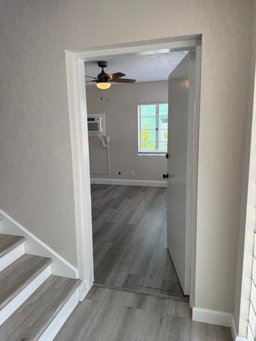 112 Lake Avenue 1, Lake Worth Beach, FL 33460