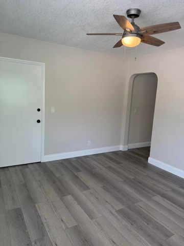 112 Lake Avenue 1, Lake Worth Beach, FL 33460