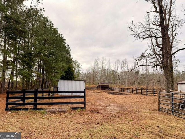 147 Mcloon Road, Hazlehurst, GA 31539