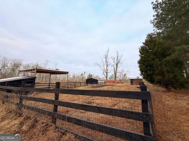 147 Mcloon Road, Hazlehurst, GA 31539