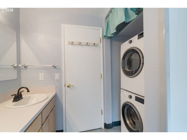 4230 ORCHARD Loop, Netarts, OR 97143