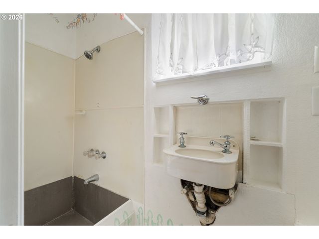4230 ORCHARD Loop, Netarts, OR 97143
