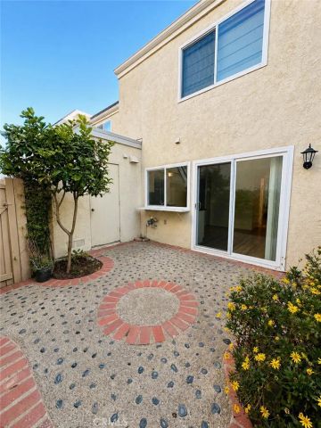 25 Brookfield, Irvine, CA 92604